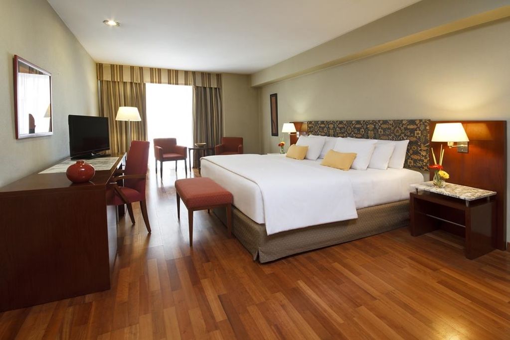 Hotel Nh Latino 4*